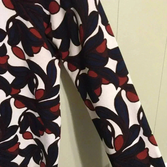 Ann Taylor Sweater - Picture 4 of 5